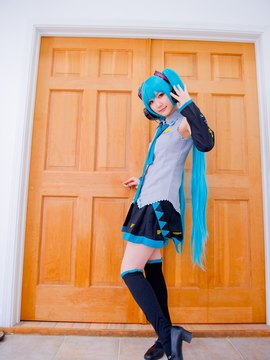 Vocaloid - Hatsune Miku cosplay by Kuuya_251