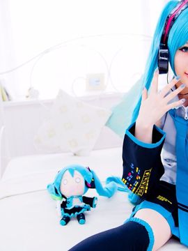 Vocaloid - Hatsune Miku cosplay by Kuuya_187