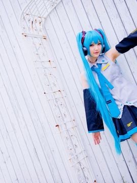 Vocaloid - Hatsune Miku cosplay by Kuuya_329