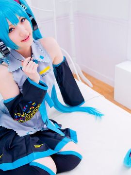 Vocaloid - Hatsune Miku cosplay by Kuuya_215