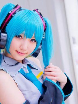 Vocaloid - Hatsune Miku cosplay by Kuuya_230