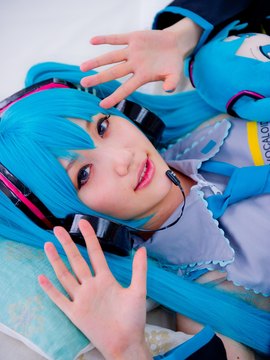 Vocaloid - Hatsune Miku cosplay by Kuuya_163