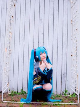 Vocaloid - Hatsune Miku cosplay by Kuuya_340