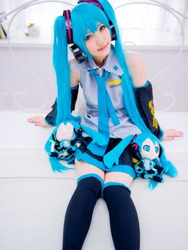 Vocaloid - Hatsune Miku cosplay by Kuuya_145