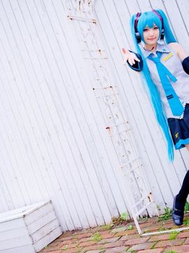 Vocaloid - Hatsune Miku cosplay by Kuuya_330