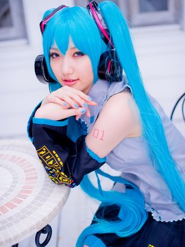 Vocaloid - Hatsune Miku cosplay by Kuuya_302