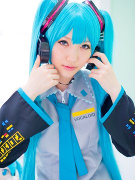 Vocaloid - Hatsune Miku cosplay by Kuuya_121