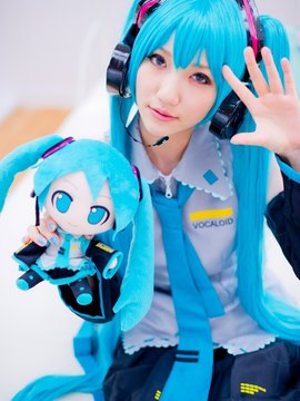 Vocaloid - Hatsune Miku cosplay by Kuuya_134