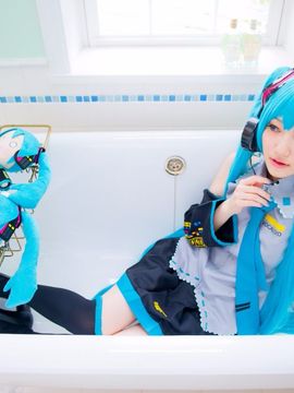 Vocaloid - Hatsune Miku cosplay by Kuuya_071