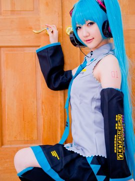 Vocaloid - Hatsune Miku cosplay by Kuuya_256