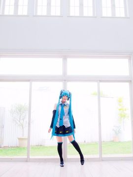 Vocaloid - Hatsune Miku cosplay by Kuuya_216