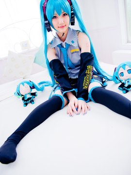 Vocaloid - Hatsune Miku cosplay by Kuuya_183