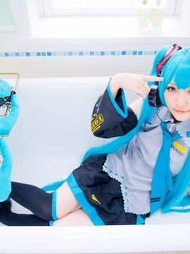 Vocaloid - Hatsune Miku cosplay by Kuuya_069