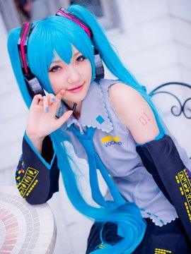 Vocaloid - Hatsune Miku cosplay by Kuuya_305