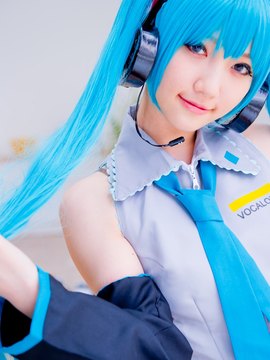 Vocaloid - Hatsune Miku cosplay by Kuuya_232