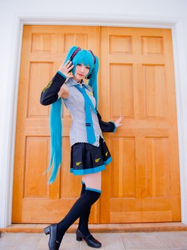 Vocaloid - Hatsune Miku cosplay by Kuuya_250