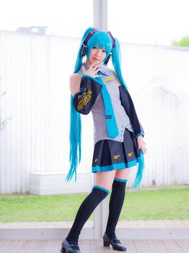 Vocaloid - Hatsune Miku cosplay by Kuuya_223