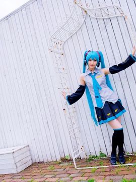 Vocaloid - Hatsune Miku cosplay by Kuuya_327