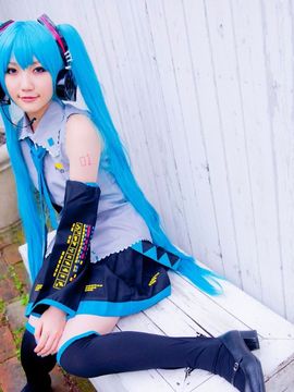 Vocaloid - Hatsune Miku cosplay by Kuuya_270