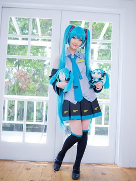 Vocaloid - Hatsune Miku cosplay by Kuuya_002