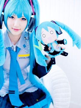 Vocaloid - Hatsune Miku cosplay by Kuuya_032