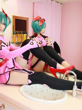 Vocaloid - Hatsune Miku devil cosplay by Higurashi Rin_031