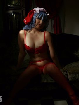 Touhou - Remilia Scarlet cosplay by Kaori_108