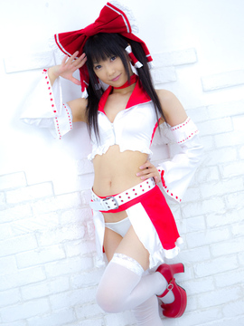 Touhou - Hakurei Reimu cosplay by Lenfried_002