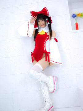 Touhou - Hakurei Reimu cosplay by Lenfried_016