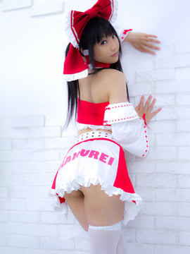 Touhou - Hakurei Reimu cosplay by Lenfried_019