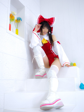 Touhou - Hakurei Reimu cosplay by Lenfried_015