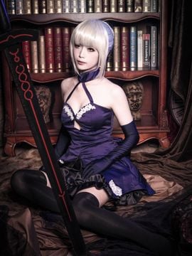 《Fate stay night》saber小礼服 C O S P L A Y_#FateGrandOrder##Saber Alter# (1)