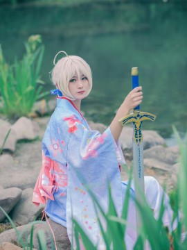 《Fate Stay Night》Saber晴着ver.~吾王和服新年挂画 C O S P L A Y_#cos正片##cospaly##saber cos# (1)