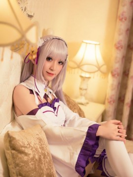 《Re从零开始的异世界生活》Emilia C O S P L A Y_爱蜜莉雅 公式服 (5)