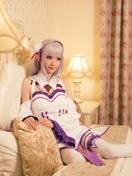 《Re从零开始的异世界生活》Emilia C O S P L A Y_爱蜜莉雅 公式服 (6)