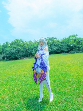 《Re从零开始的异世界生活》Emilia C O S P L A Y_Re：从零开始的异世界生活Emilia 爱蜜莉雅 (10)