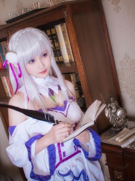 《Re从零开始的异世界生活》Emilia C O S P L A Y_Re从零开始的异世界生活 (2)