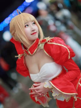 《FateExtra》尼禄克劳狄乌斯凯萨 C O S P L A Y_尼禄 漫展场照 (6)