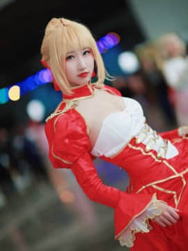 《FateExtra》尼禄克劳狄乌斯凯萨 C O S P L A Y_尼禄 漫展场照 (2)